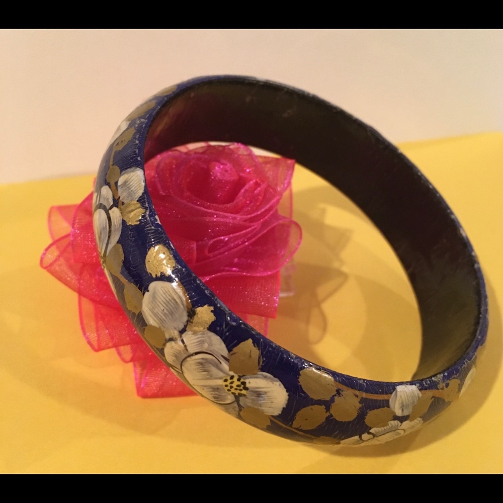 Floral Lacquered Bangle Bracelet